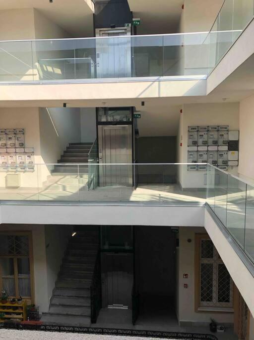 Luxury Cozy 2 Bdr Downtown Apt.6 Boedapest Buitenkant foto